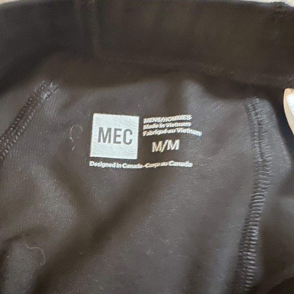 MEC Bike Shorts - Picture 2 of 2